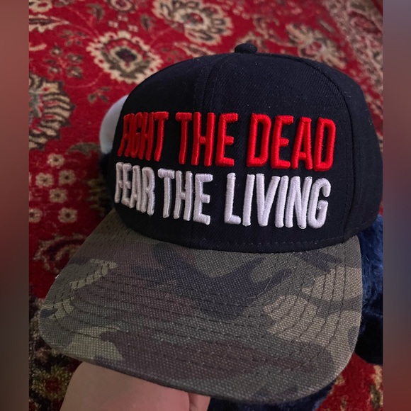 2014 Walking Dead "Fight the Dead" Camo Hat - Picture 2 of 4